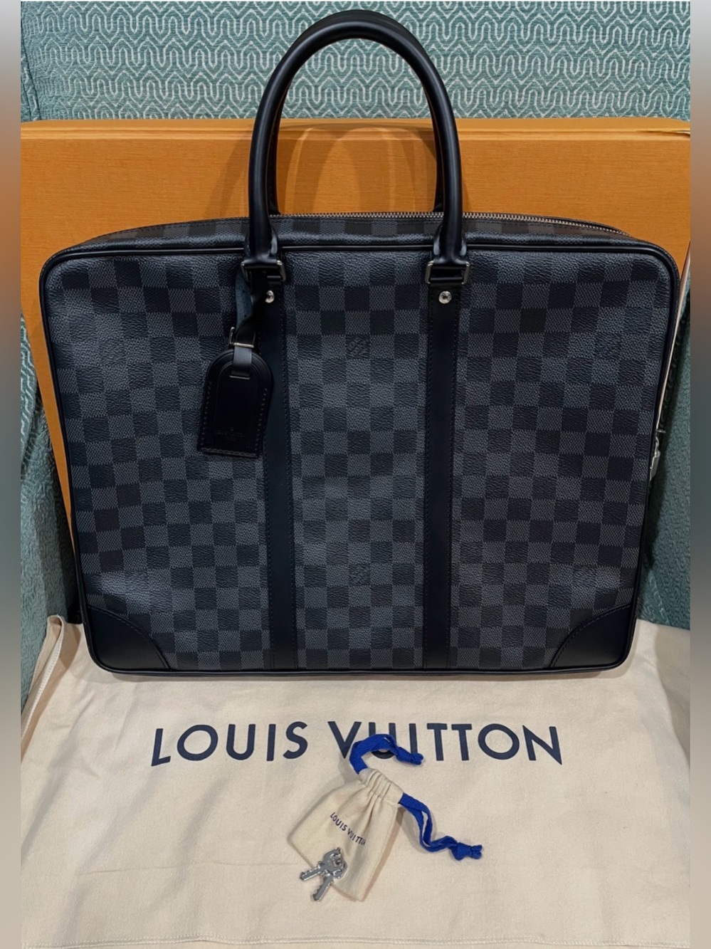 Louis Vuitton Black Damier Graphite Business Briefcase w/Box Excellent Condition